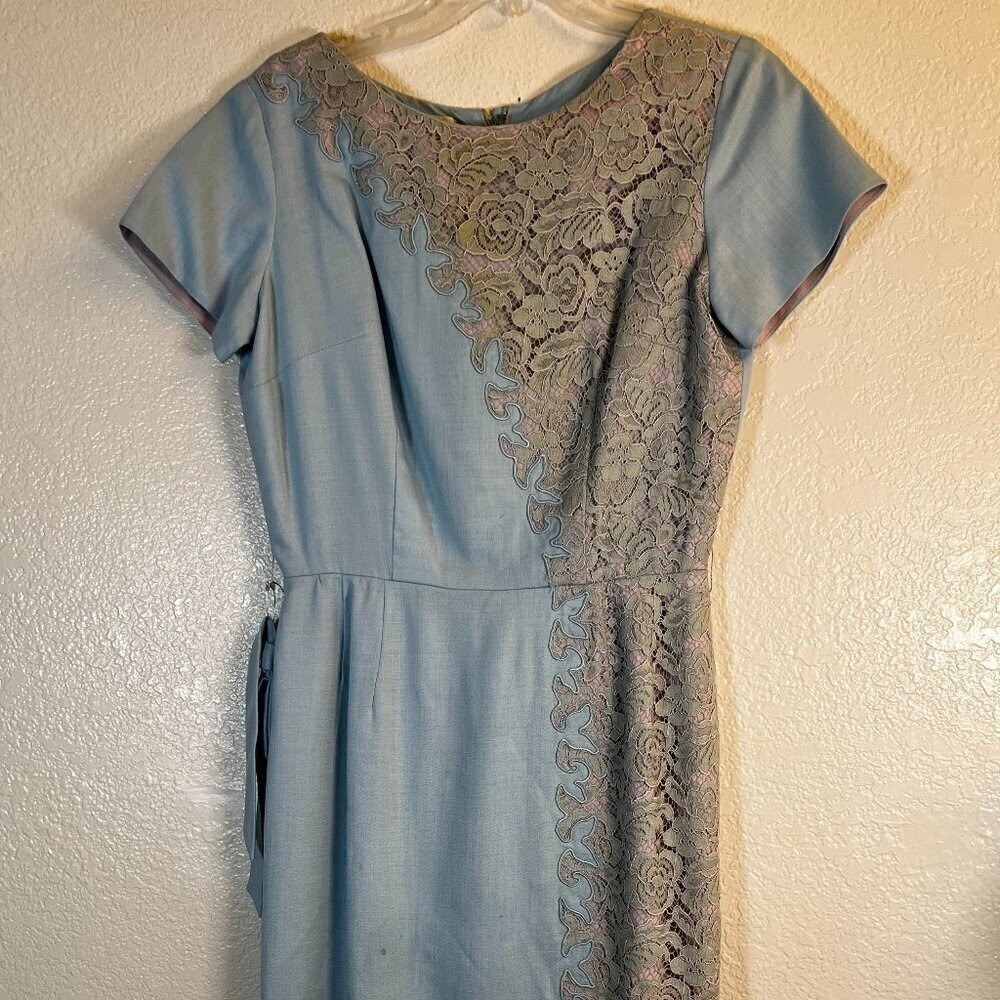Vintage Light Sage Green Rayon Cream Lace Elegant Dress by Henry Lee Size S/M